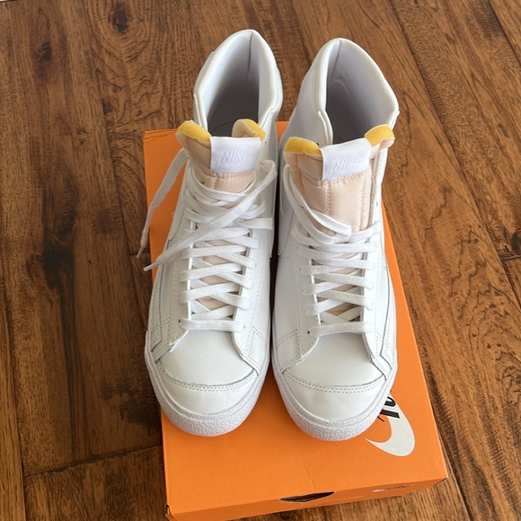 NWT White Mid Blazer ‘77 - Picture 4 of 6